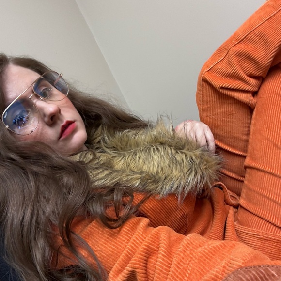 Meet your Posher, Michelle - Picture 2 of 7